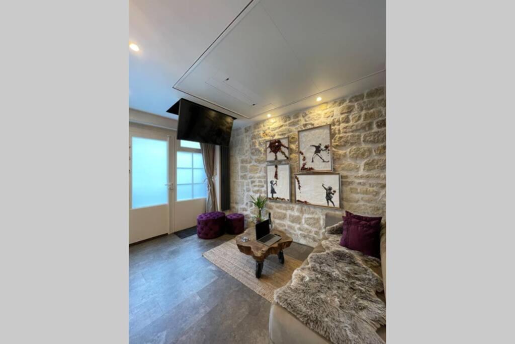 Tiny Gallery Paris Gare Montparnasse Εξωτερικό φωτογραφία